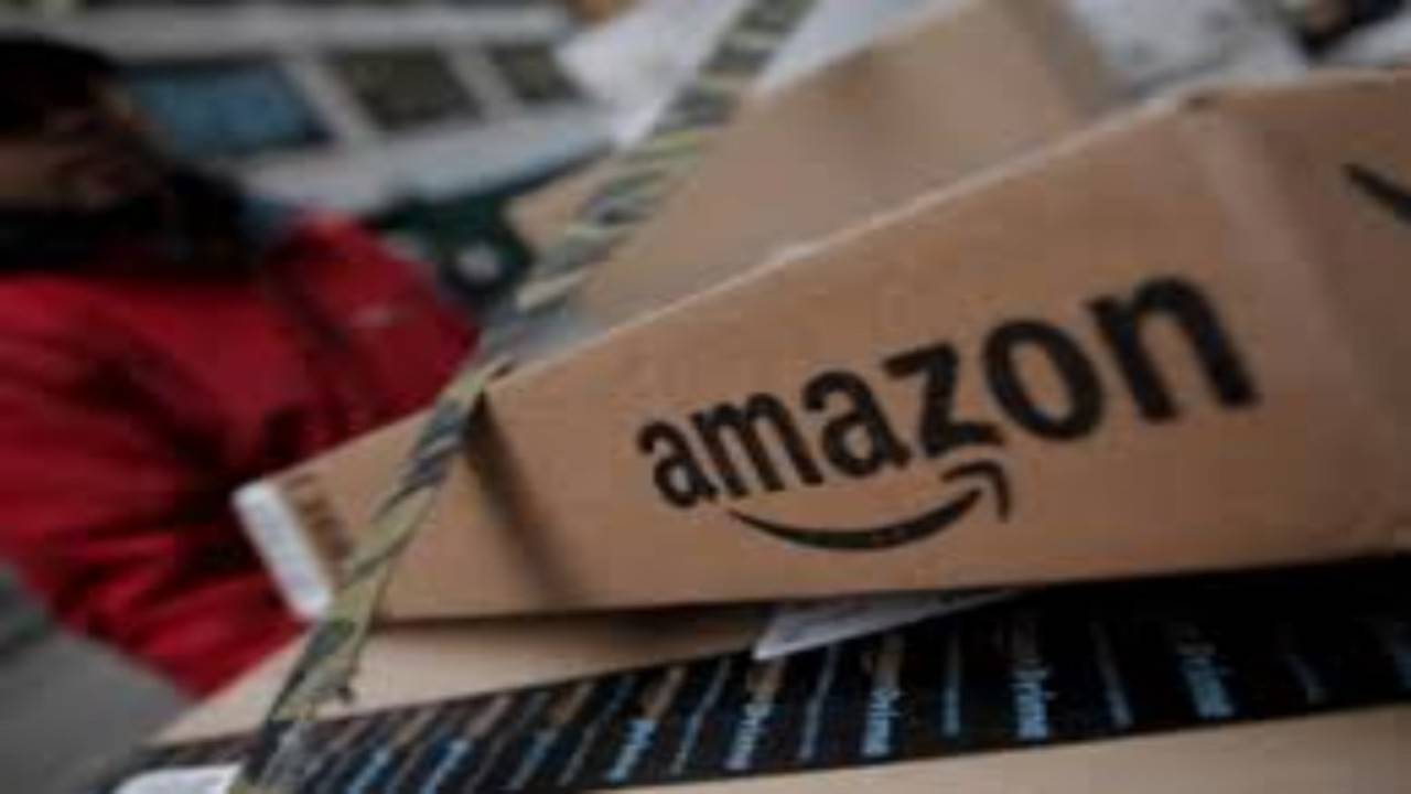 Amazon app quiz, December 3: Get answers to these five questions and win Armani  Exchange watch for free - Times of India