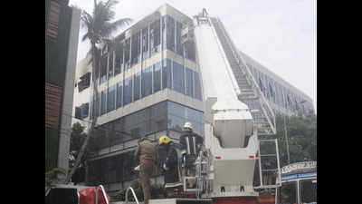 Fire breaks out in Chennai building