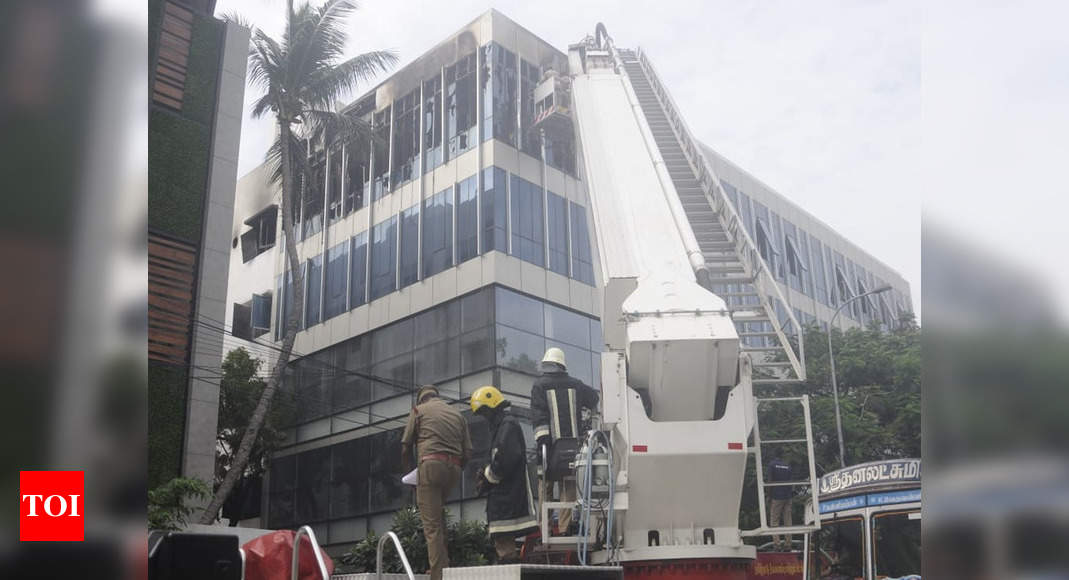 Fire breaks out in Chennai building | Chennai News - Times of India