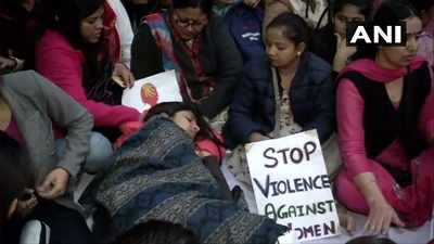 Police asks DCW chief, on hunger strike, to vacate Jantar Mantar premises
