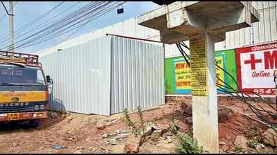 Secunderabad: Encroachments, construction waste leave little space for pedestrians