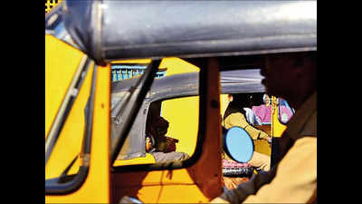 Nashik: Auto drivers miffed at ‘selective’ action against those not plying by meter