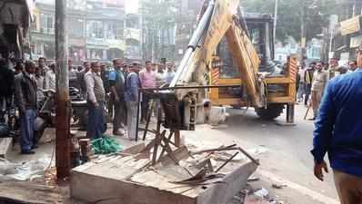 Over 300 illegal shops, buildings removed from main Allahabad arteries