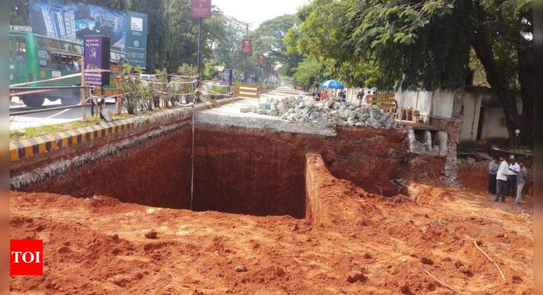 Road works lead to traffic mess in city | Mangaluru News - Times of India