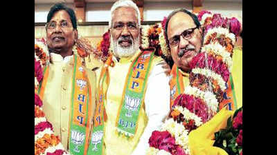 UP:Mayawati aide & custodian of Dalit memorials joins BJP