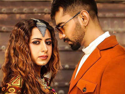 Maninder Bhuttar and Sargun Mehta tug at the heartstrings with ‘Laare’