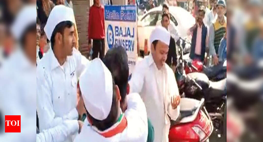 man-bites-off-congressman-s-index-finger-in-haldwani-dehradun-news