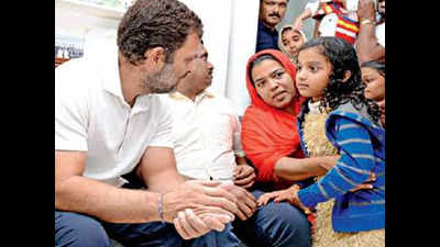 Kozhikode: Rahul Gandhi meets parents of snakebite victim