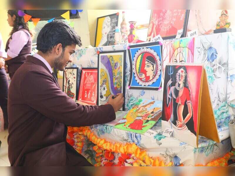 Bsss Students Exhibit Indian Art And Craft In College Events Movie News Times Of India