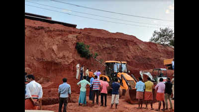 Karnataka: Three killed in landslide in Dakshina Kannada