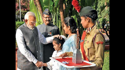 ‘Aapse toh darna chahiye’, PM Narendra Modi tells 8-year-old judoka with a smile