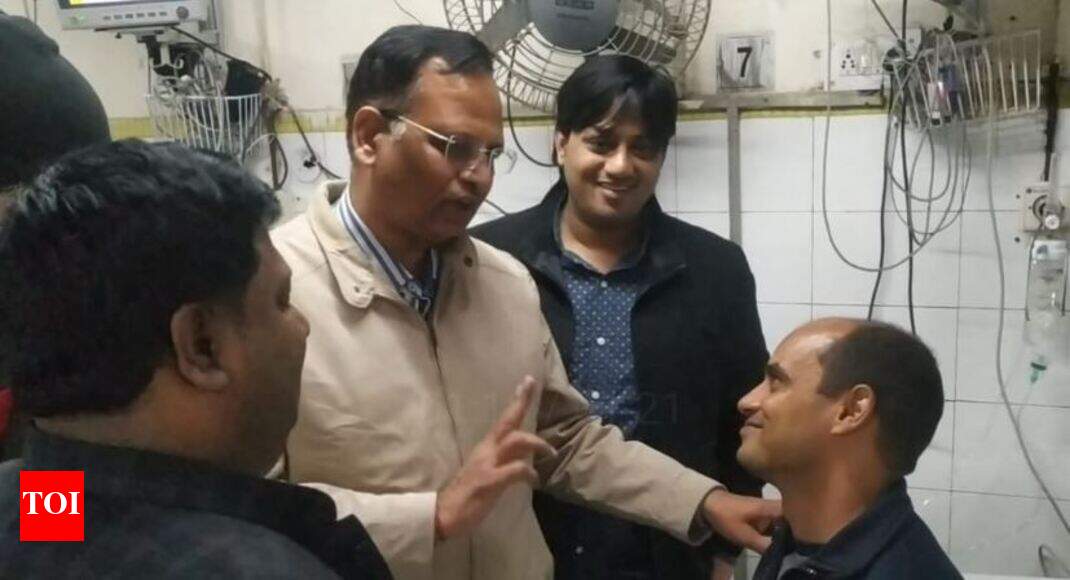Delhi factory fire: Fireman saves 11 people trapped in building