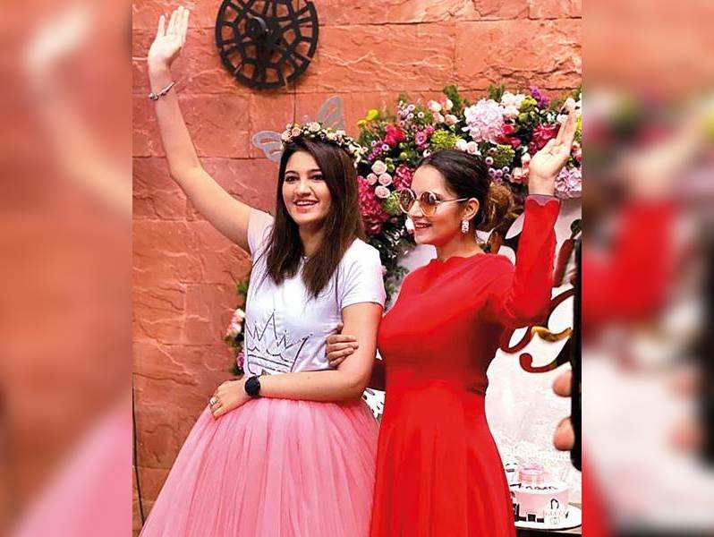 Anam Kicks Off Wedding Week With Bridal Shower Events Movie News Times Of India