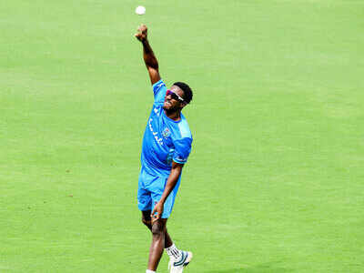 My father is not Courtney Walsh, says leg-spinner Hayden Walsh