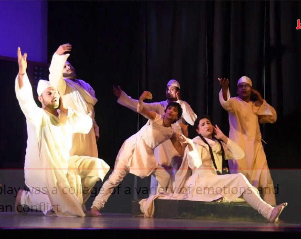 
Urdu play ‘Roohein’ brings struggles of life on stage

