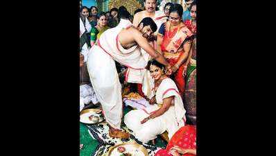 Sai Praneeth gets hitched to Swetha Jayanthi in Kakinada