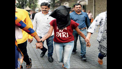Mumbai: Boyfriend poisoned my mind to kill him, says Vakola man's ...