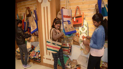 Rs 2.65 crore sales in five weeks in Patna's Khadi Mall