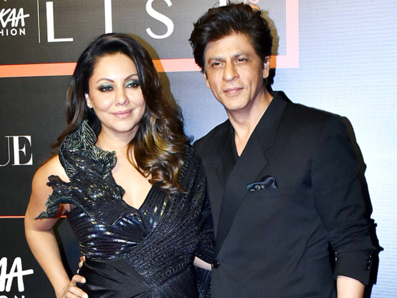 Shah Rukh Khan just wore one the most EXPENSIVE and stylish suits ...
