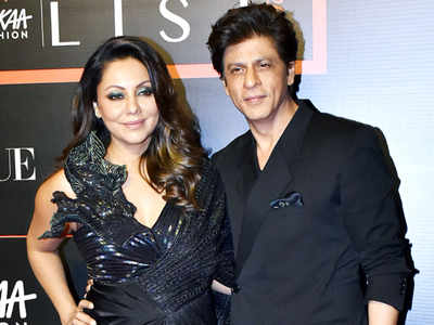 Shah Rukh Khan, Salman Khan, Hrithik Roshan wear strikingly similar black  coats at Anand Pandit's birthday party
