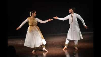 Duo put forth a beguiling Kathak performance