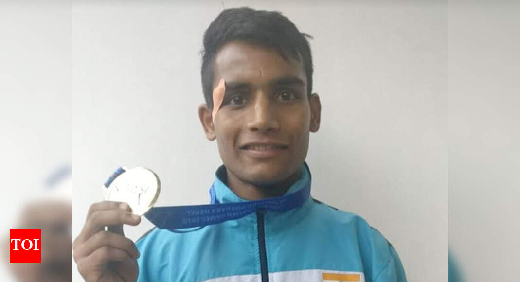 Bus driver's son Sparsh punches SAG gold Boxing News Times of India