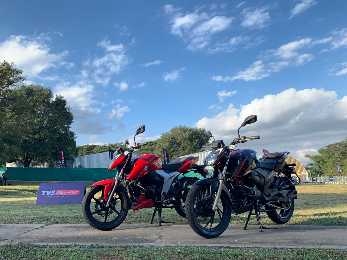 Tvs Apache Rtr 160 4v Review Bsvi Compliant Tvs Apache Rtr 0 4v And Rtr 160 4v Reviewed India Business News Times Of India