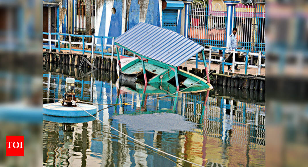 New year gift for Kolkata KMDA set to restore Patuli Jheel market Kolkata News Times of India