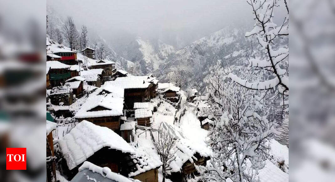 Uttarakhand Met dept issues red alert of very heavy snowfall on