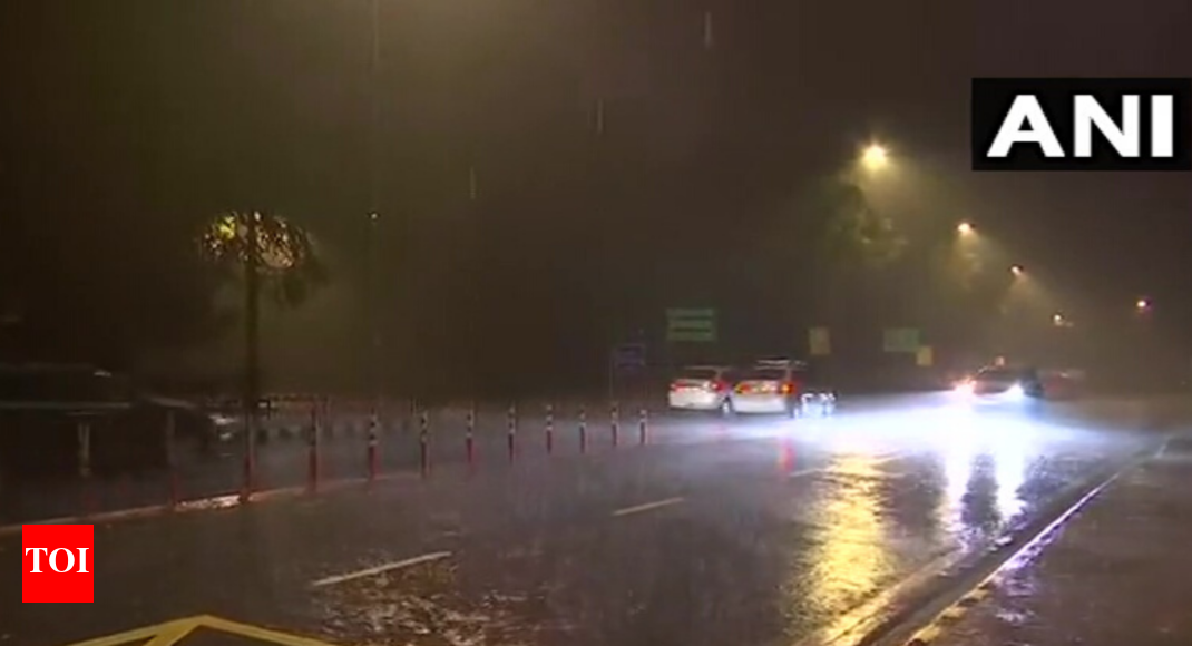 17 flights diverted as heavy rains lash Delhi