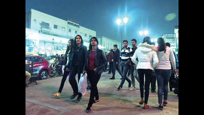Wind chill makes Lucknow shiver, but AQI improves