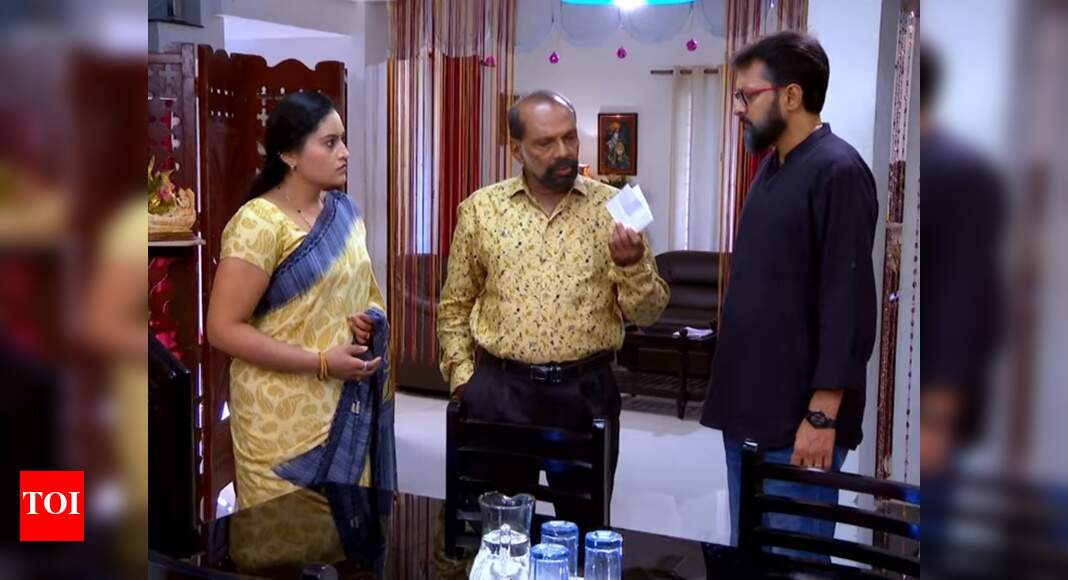 Neelakkuyil update, December 12, 2019: Sharath and Radhamani are in a ...