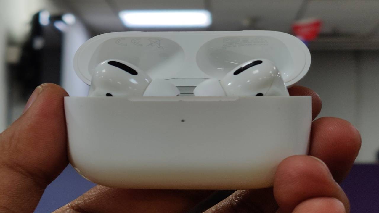 The 4 billion proof that Apple AirPods are wildly popular