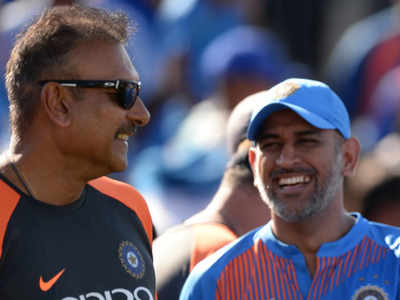 Shastri on keeping options for T20 WC: Let's see how Dhoni's body holds up, Rahul also an option