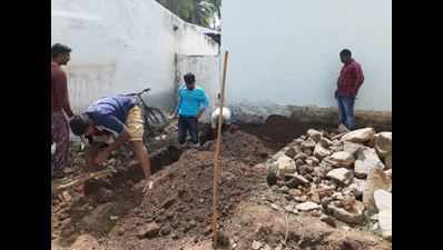 Volunteers build a home for flood-hit pair in Nanjangud