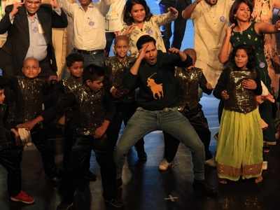 WATCH: Varun Dhawan dancing with kids battling cancer is the cutest thing you'll see today!