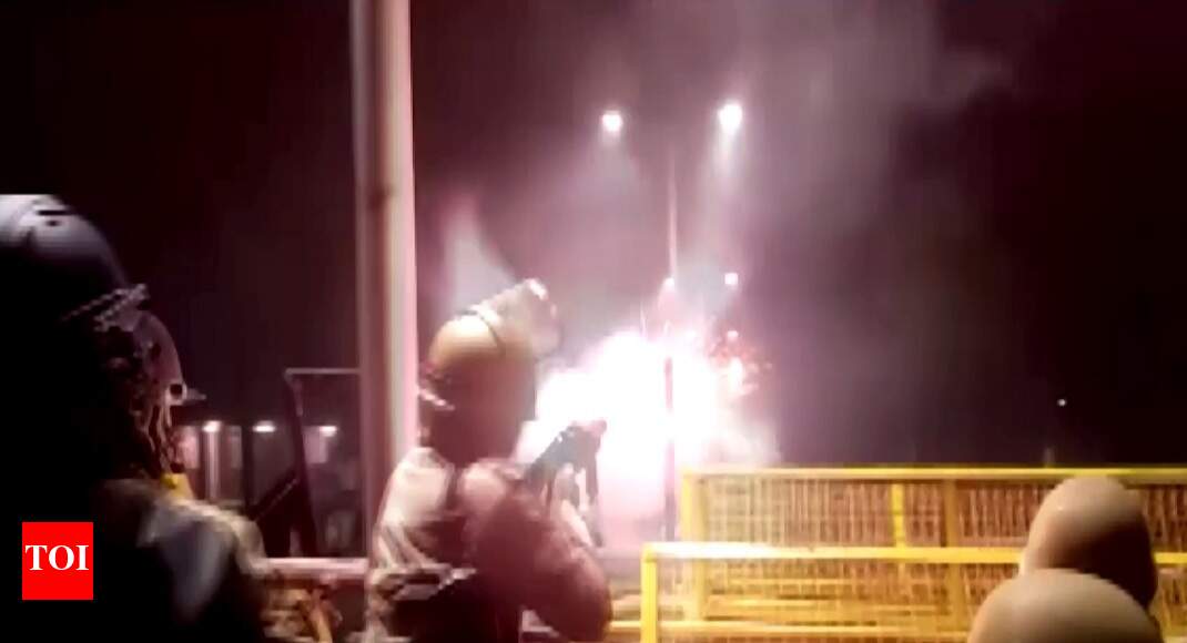 Police enter AMU after violence, varsity shut