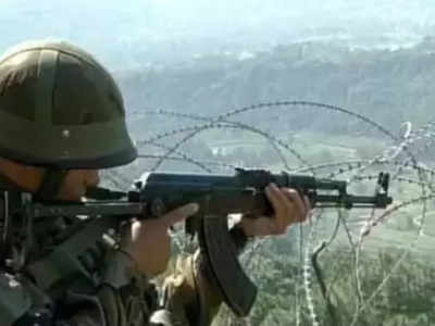 Pakistan shells forward posts along LoC in Poonch