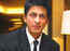 SRK runs down Zeenat Aman