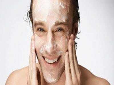 Face scrub for men: Get rid of dirt & impurities