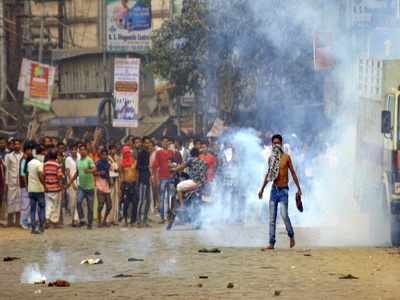 CAA row: Violent protests continue in West Bengal, 354 arrested