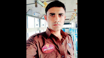 Anti-CAA stir in Delhi: A narrow escape for bus driver, his passengers ...