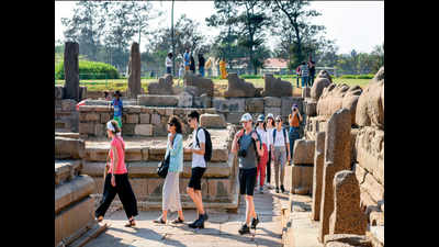 Safety first: Tourists from abroad seek women guides