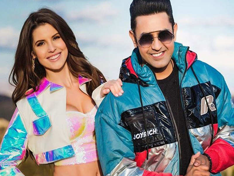 Gippy Grewal shares an all smiles click with American actress Amanda Cerny