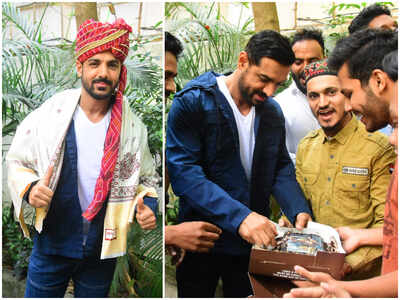 John Abraham celebrates birthday with his fans; view pics | Hindi Movie News - Times of India