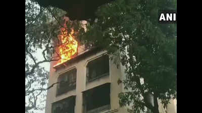 20 rescued from terrace as fire breaks out in Ghatkopar building
