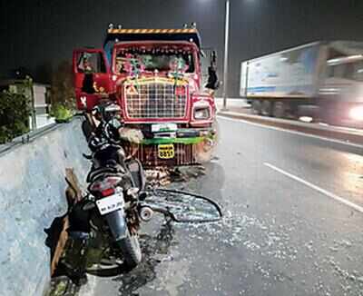 Pune: Truck Crashes Into Bike, Helmet Saves Cop’s Life 