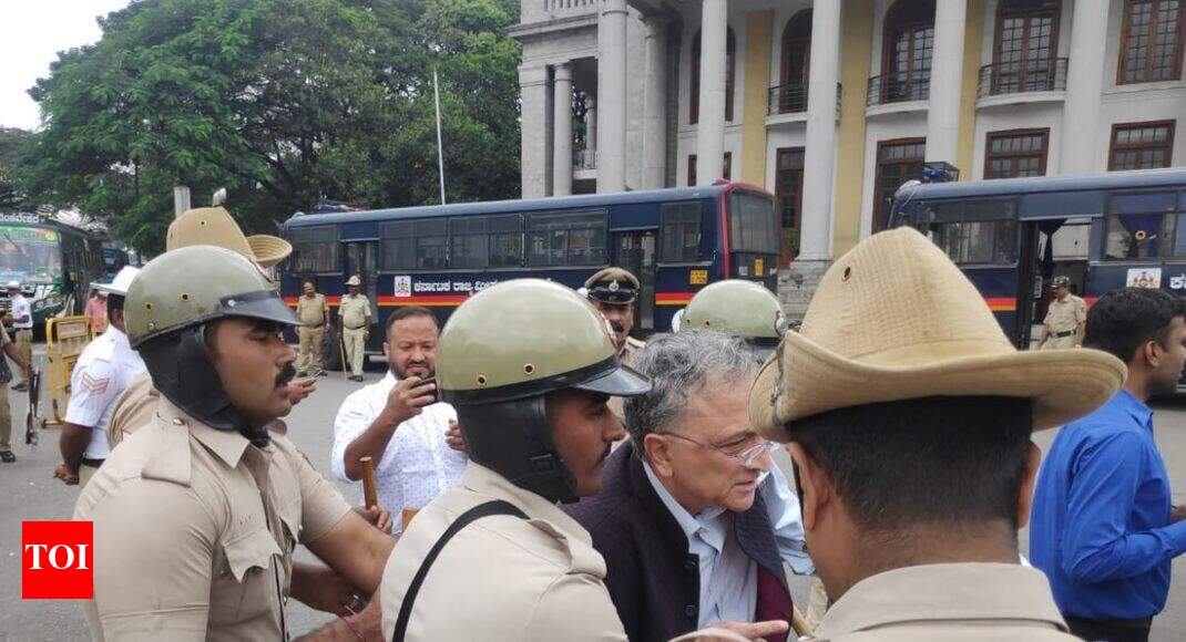 CAA stir: Historian Ramchandra Guha detained