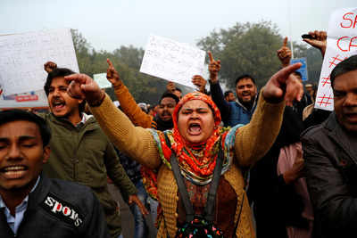 Anti-CAA protests: Mobile operators suspend voice, SMS, and internet in parts of Delhi