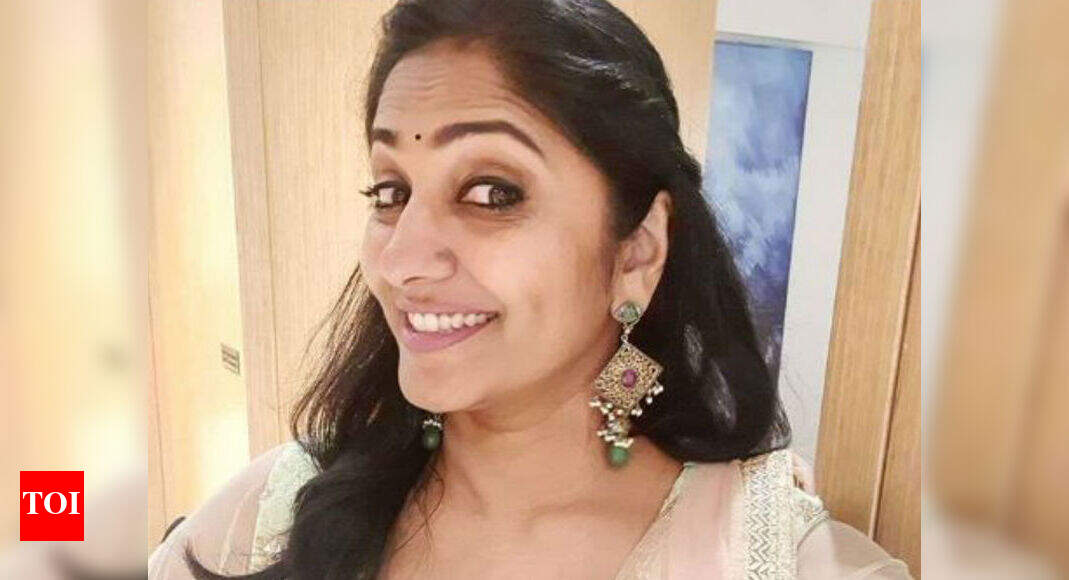 Throwback Thursday TV host Jhansi gets nostalgic; shares a throwback